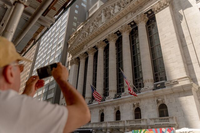 The New York Stock Exchange remains a tourist destination at 11 Wall Street location. 