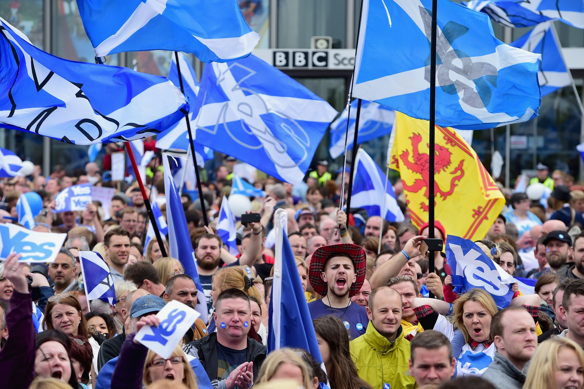 What would the union jack look like if Scotland votes for independence? -  BBC News