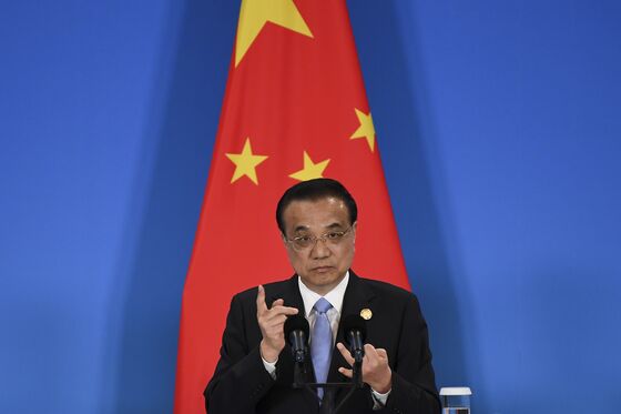 China’s Premier Li Emphasizes Economic Stability Amid Global Recession