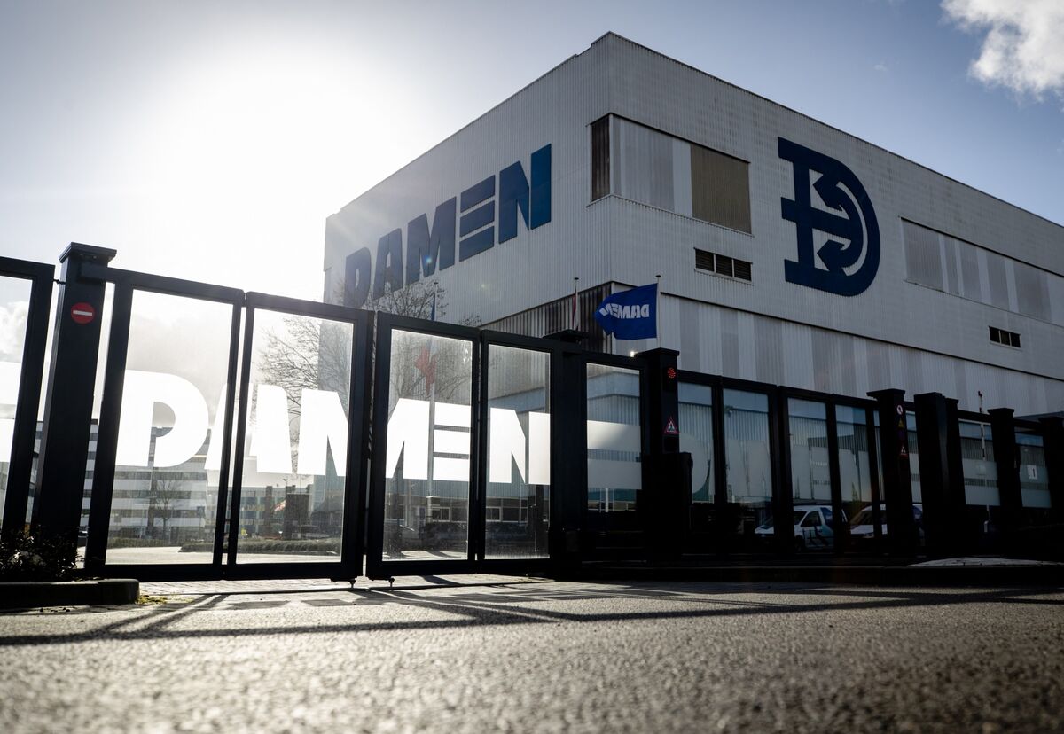 bloomberg.com - Charlotte Hughes-Morgan - Damen Wins Design Work for $3.2 Billion UK-Dutch Warship Program
