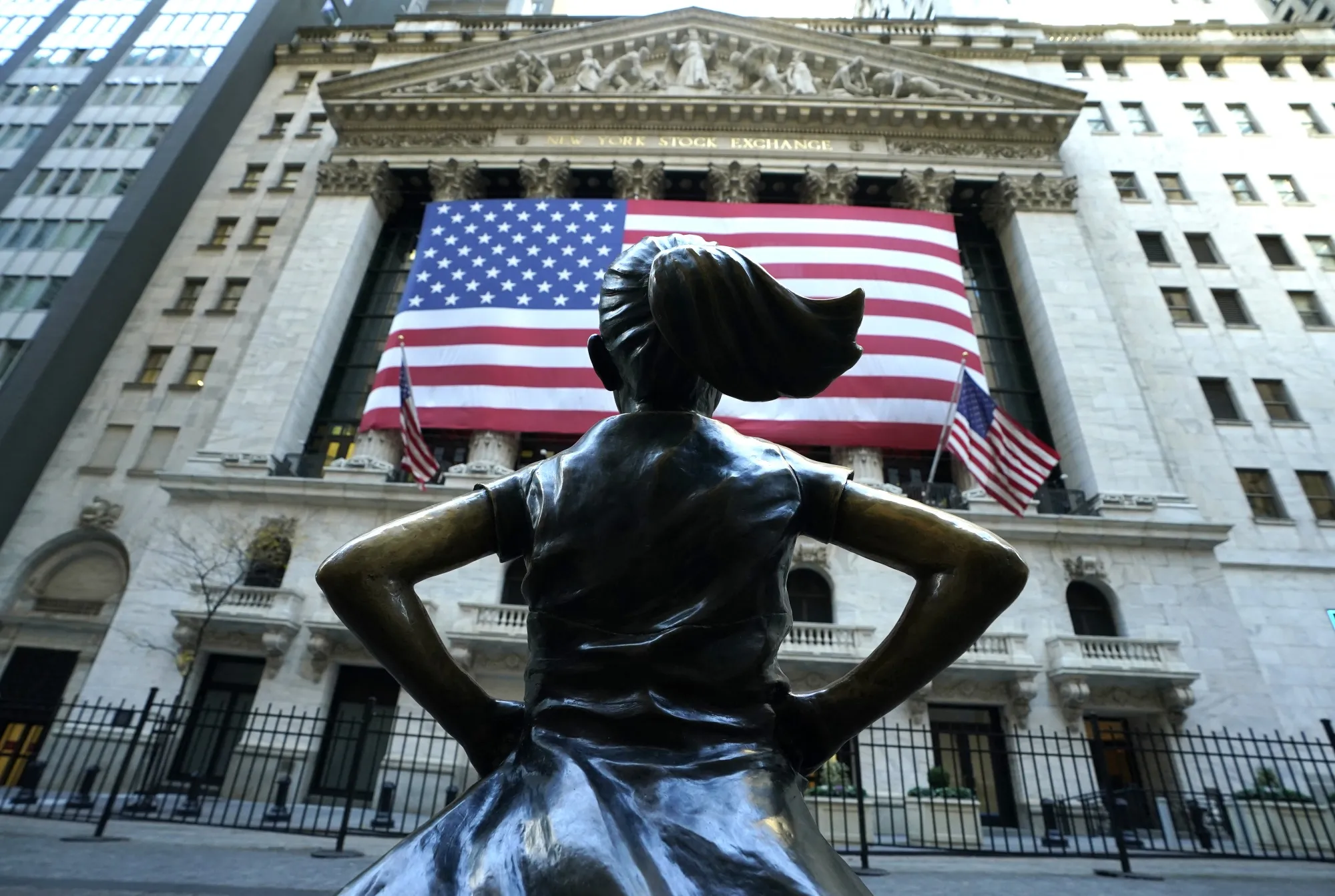 Wall Street analysts are a dying breed.