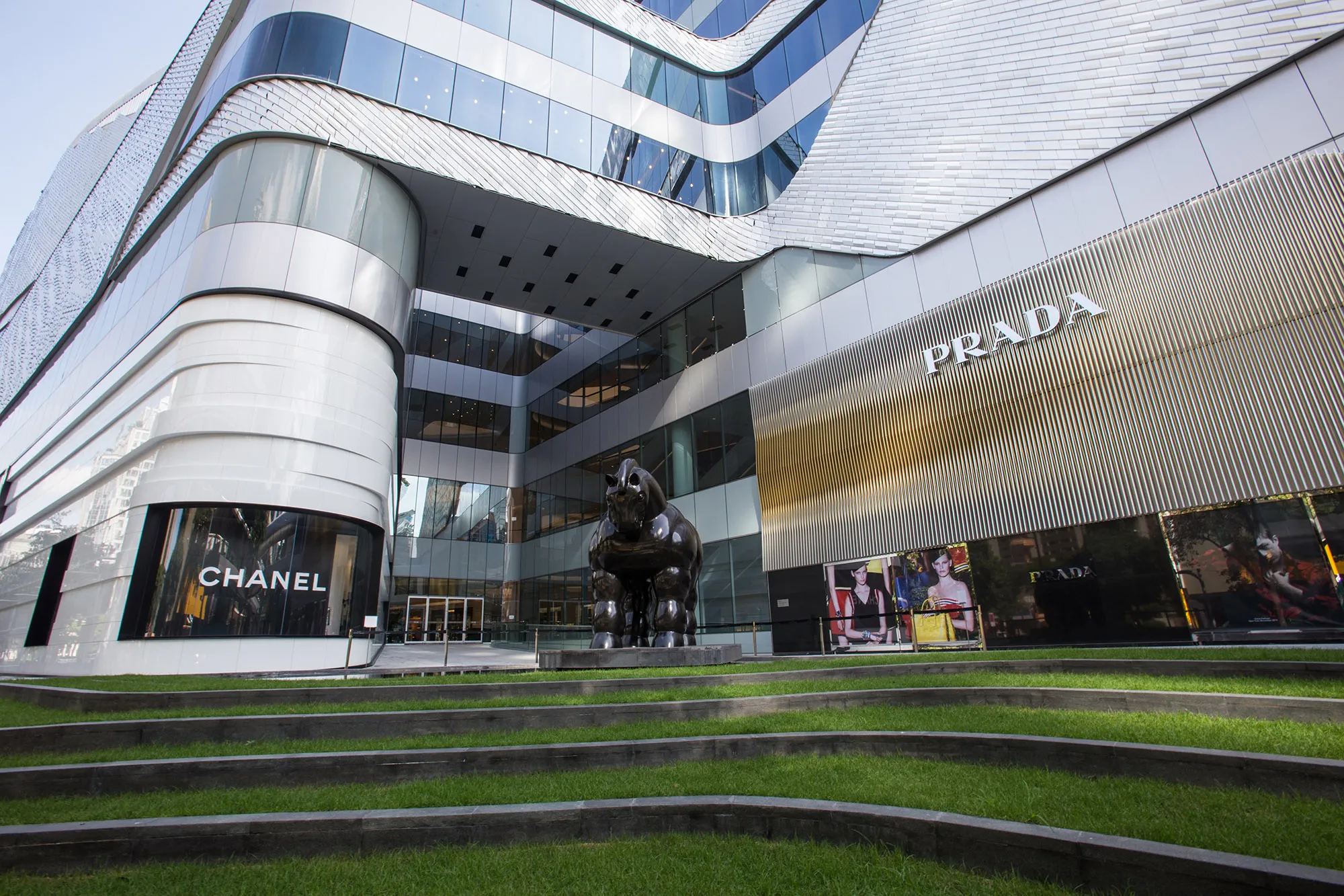 Thailand Shopping Center Giant Pilots Crypto Coin for Its Malls - Bloomberg