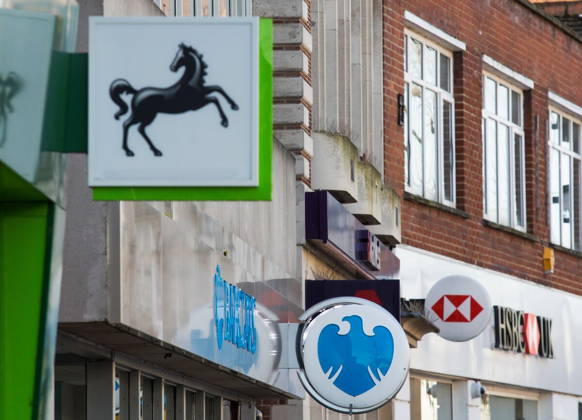 Britons Chasing Higher Rates Cost Banks £250 Million a Month - Vimarsana News