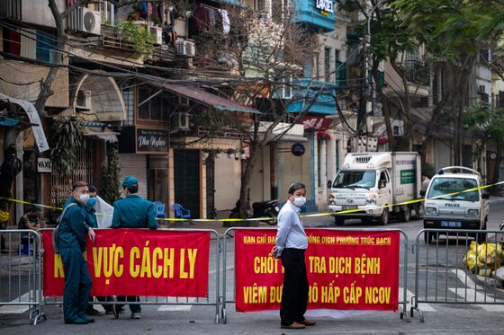 Pandemic Advice Ignored by Trump Helps Vietnam Fight Virus