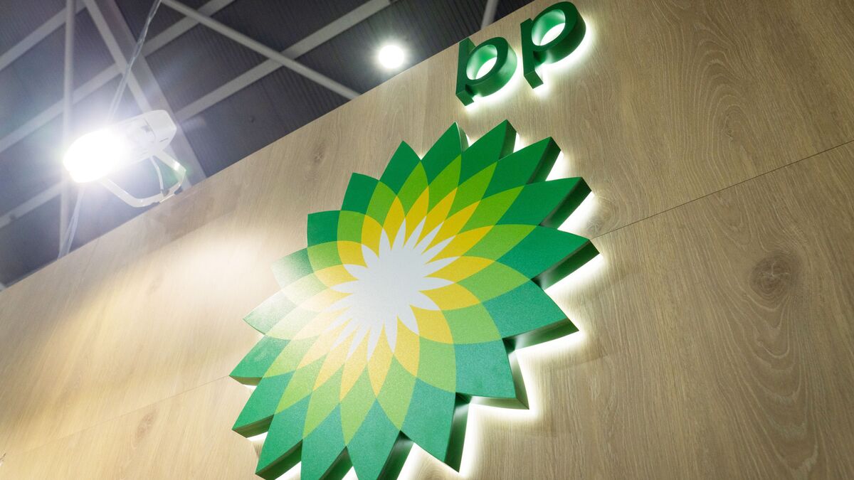Shell Says It Has No Intention of Making an Offer for BP - Bloomberg