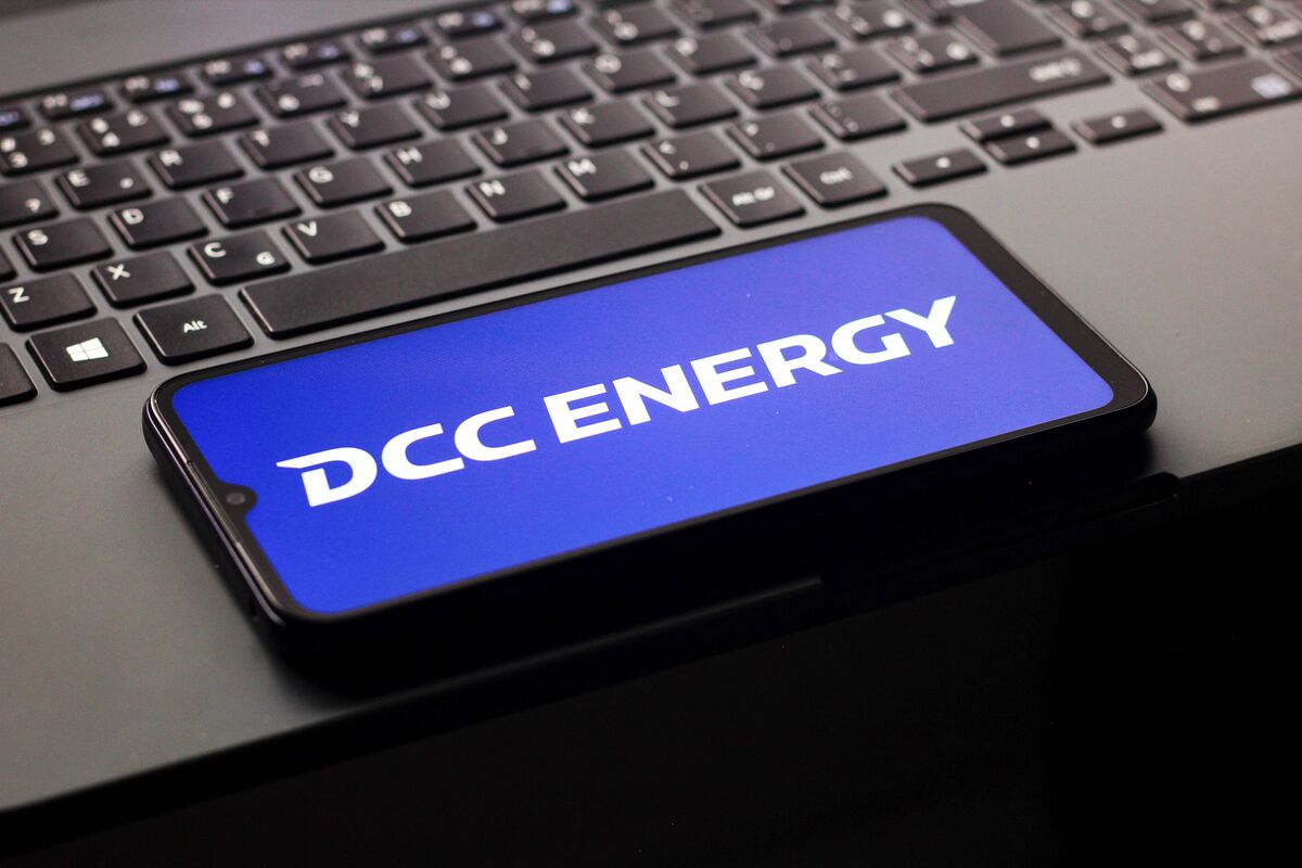 DCC Energy Shareholders Approve £5.7 Billion Bid by KKR, ECP