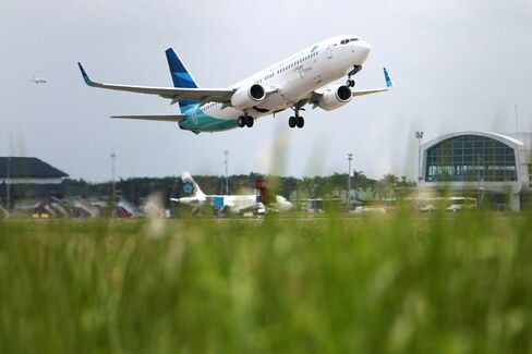 1471245859_garuda indonesia