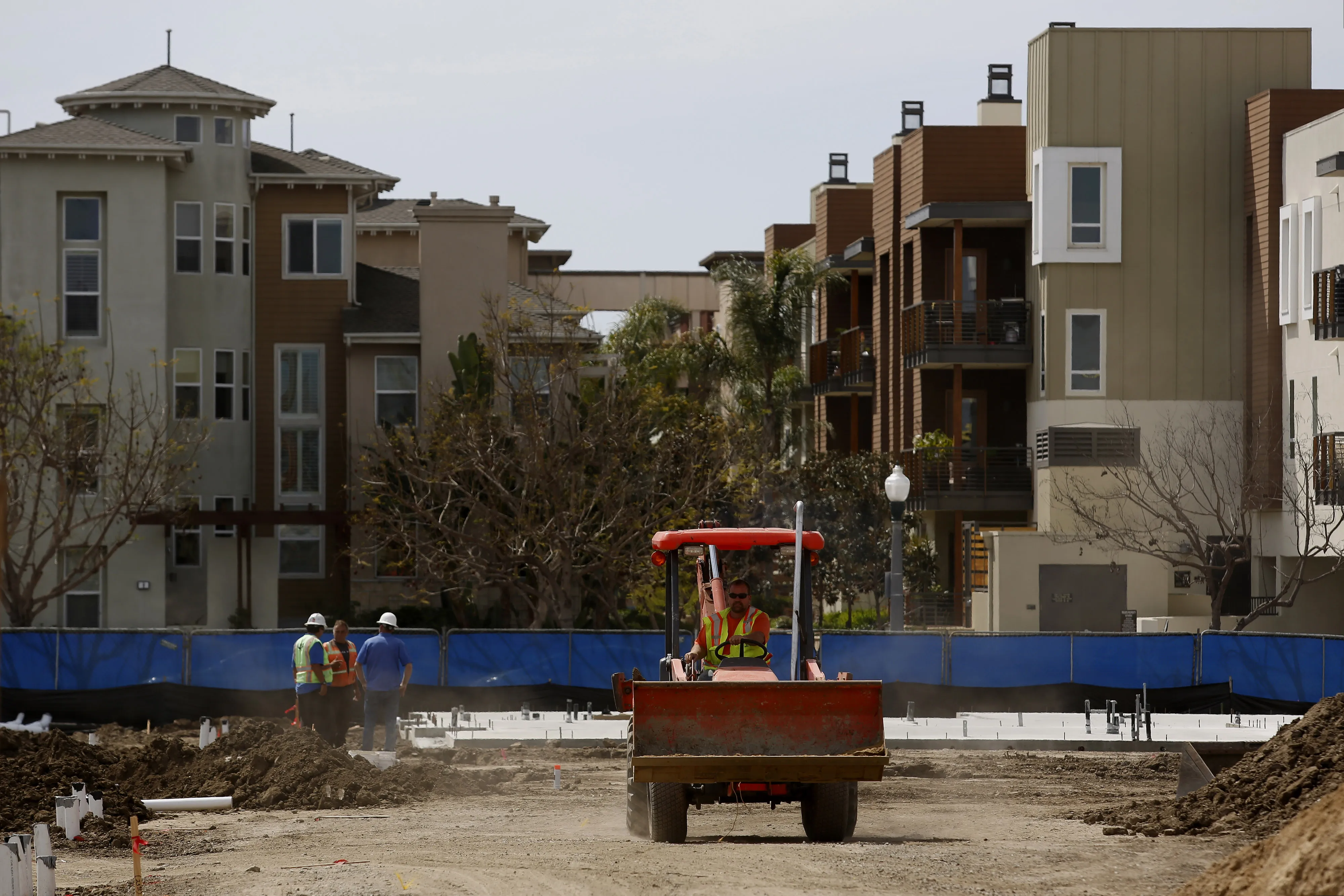 These should be savings accounts.&nbsp;Photographer: Patrick T. Fallon/Bloomberg
