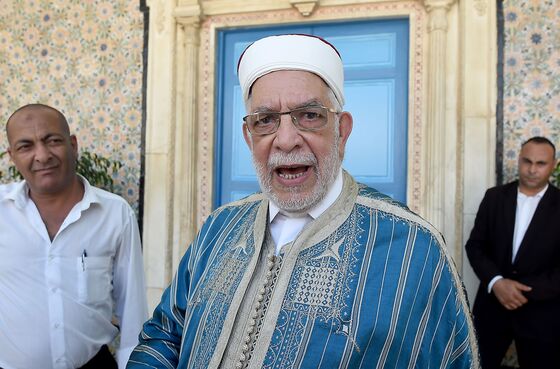Islamists Buck Regional Crackdown With Tunisia Presidential Bid