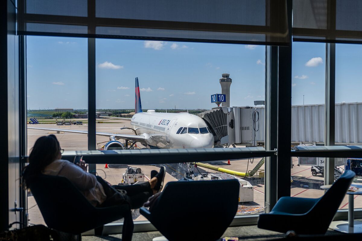 Delta Rolls Back Loyalty Program Changes That Irked Flyers