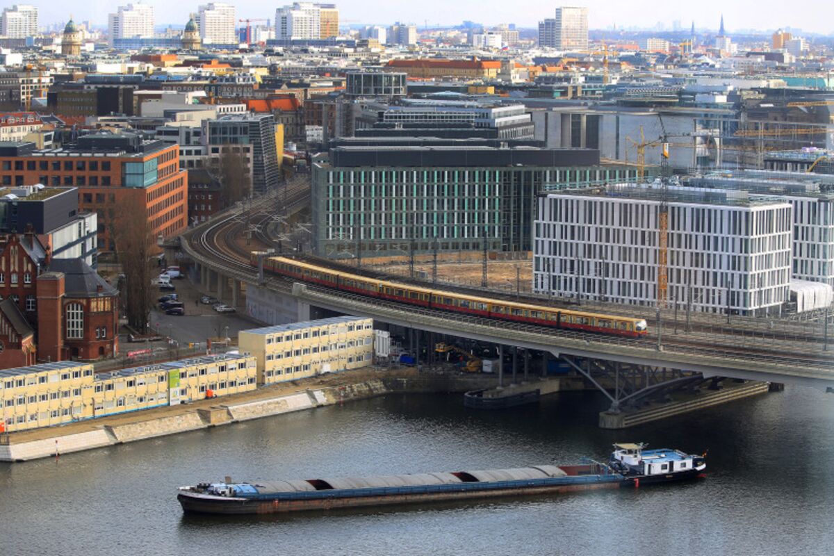 Berlin Scares Off Banks Targeting The Rich As Fintechs Boom