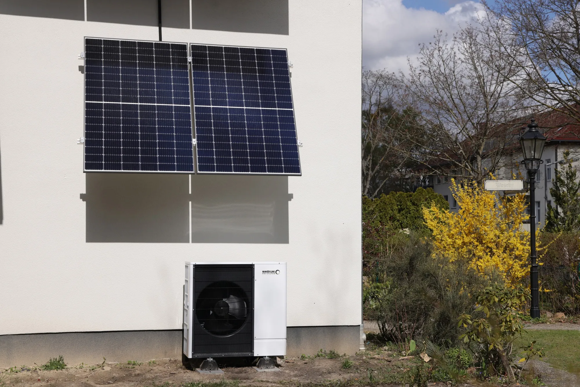 A newly-installed heat pump at a residential house in Berlin.