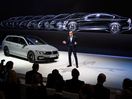 VW Brand to Shrink Workforce Further in Bigger Savings Push