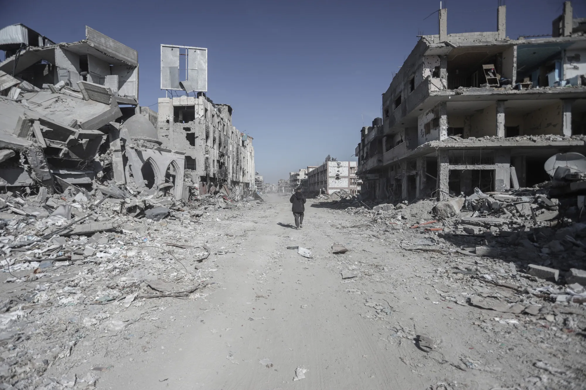 A planned six-week ceasefire in the Gaza war began on Sunday.