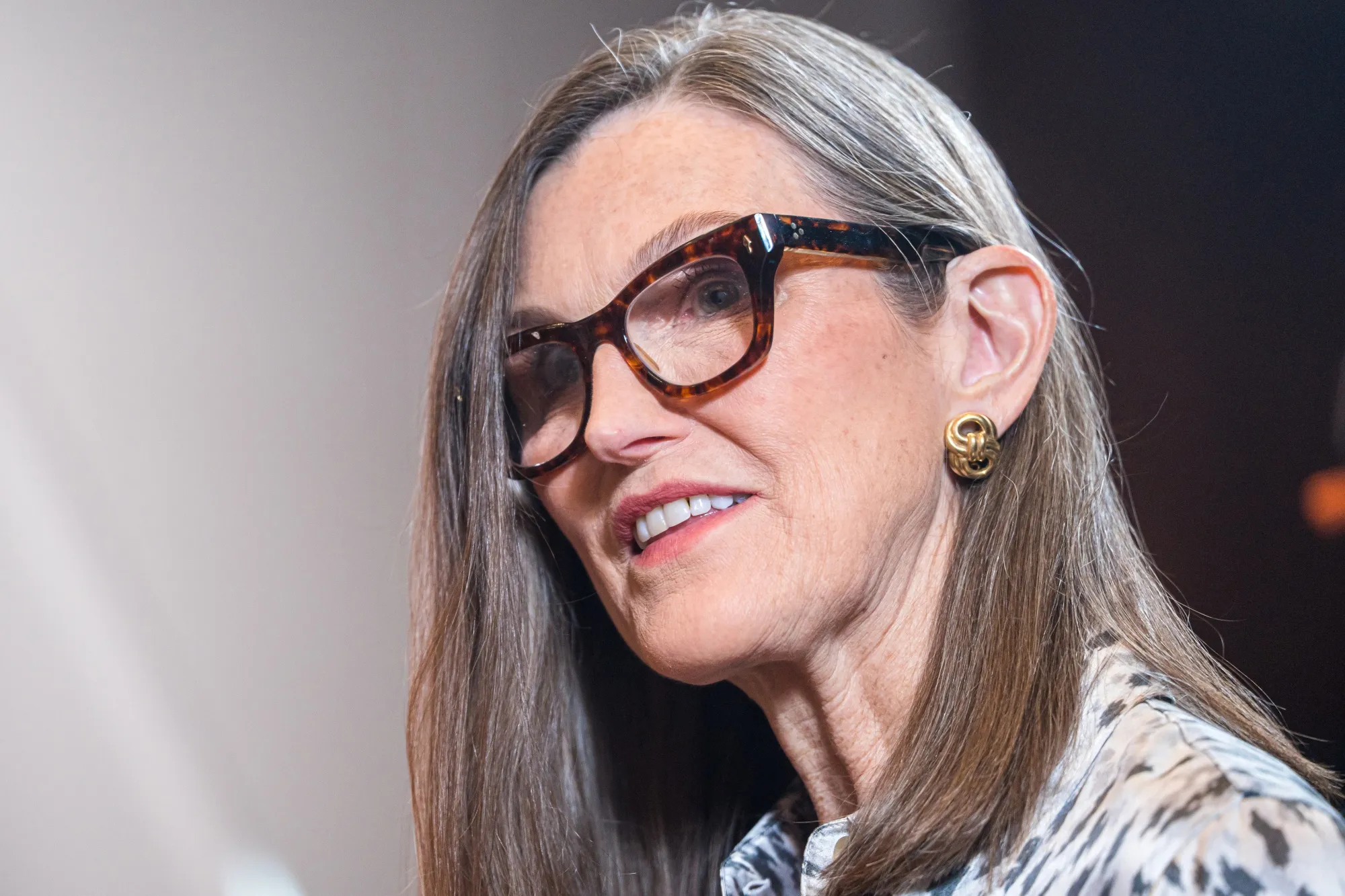 Cathie Wood Backs Tesla Stock, Predicts Price Will Hit $2,600 in Five Years  - Bloomberg