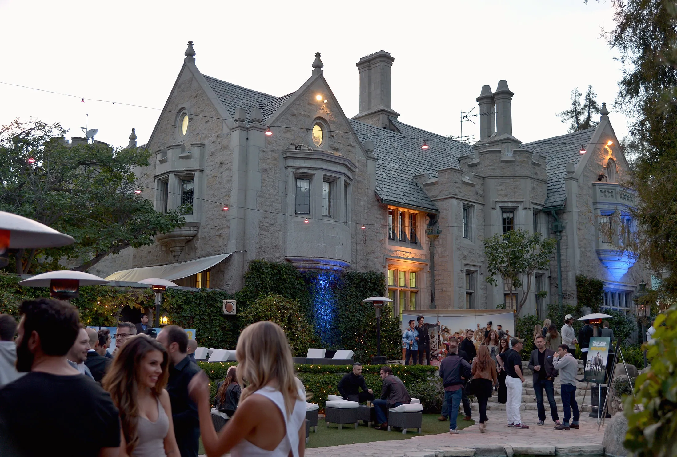 洋楽 A Night At The Playboy Mansion hqdefault.jpg
