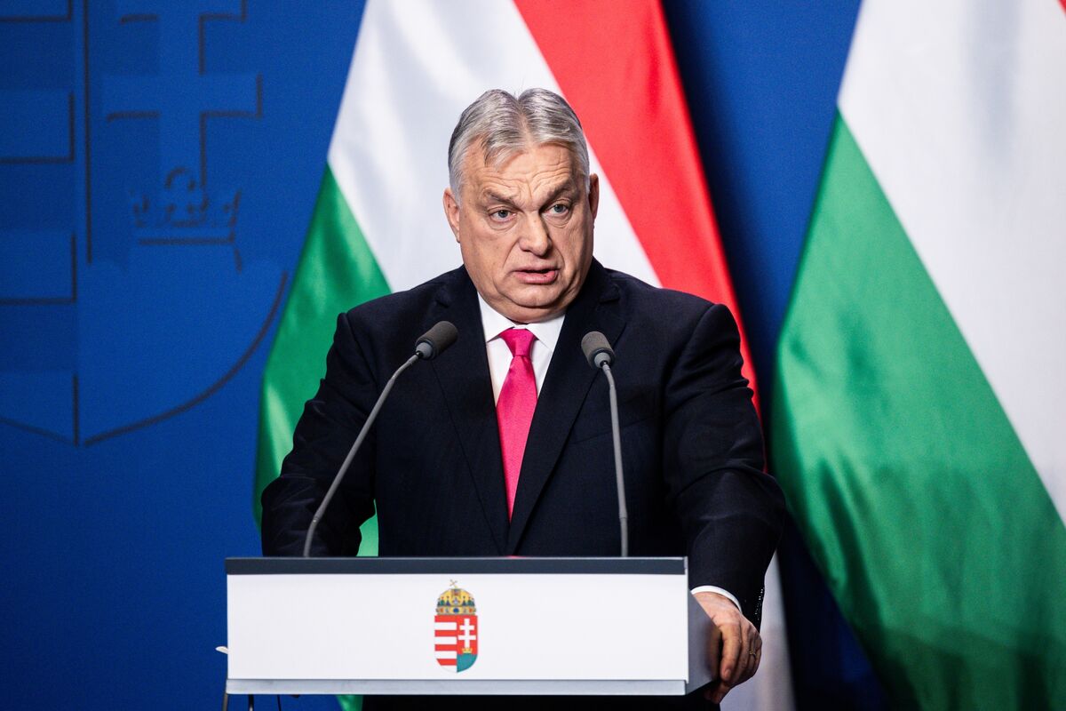 
                            Orban Says Hungary Ruling Party to Name PM Candidate in February