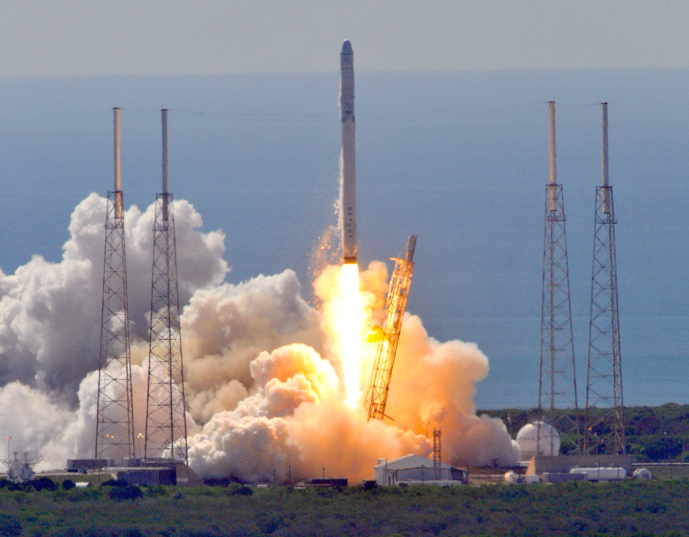 Space X's Falcon 9 rocket lifts off from space launch complex 40 at Cape Canaveral, Florida, before exploding, on June 28, 2015.
