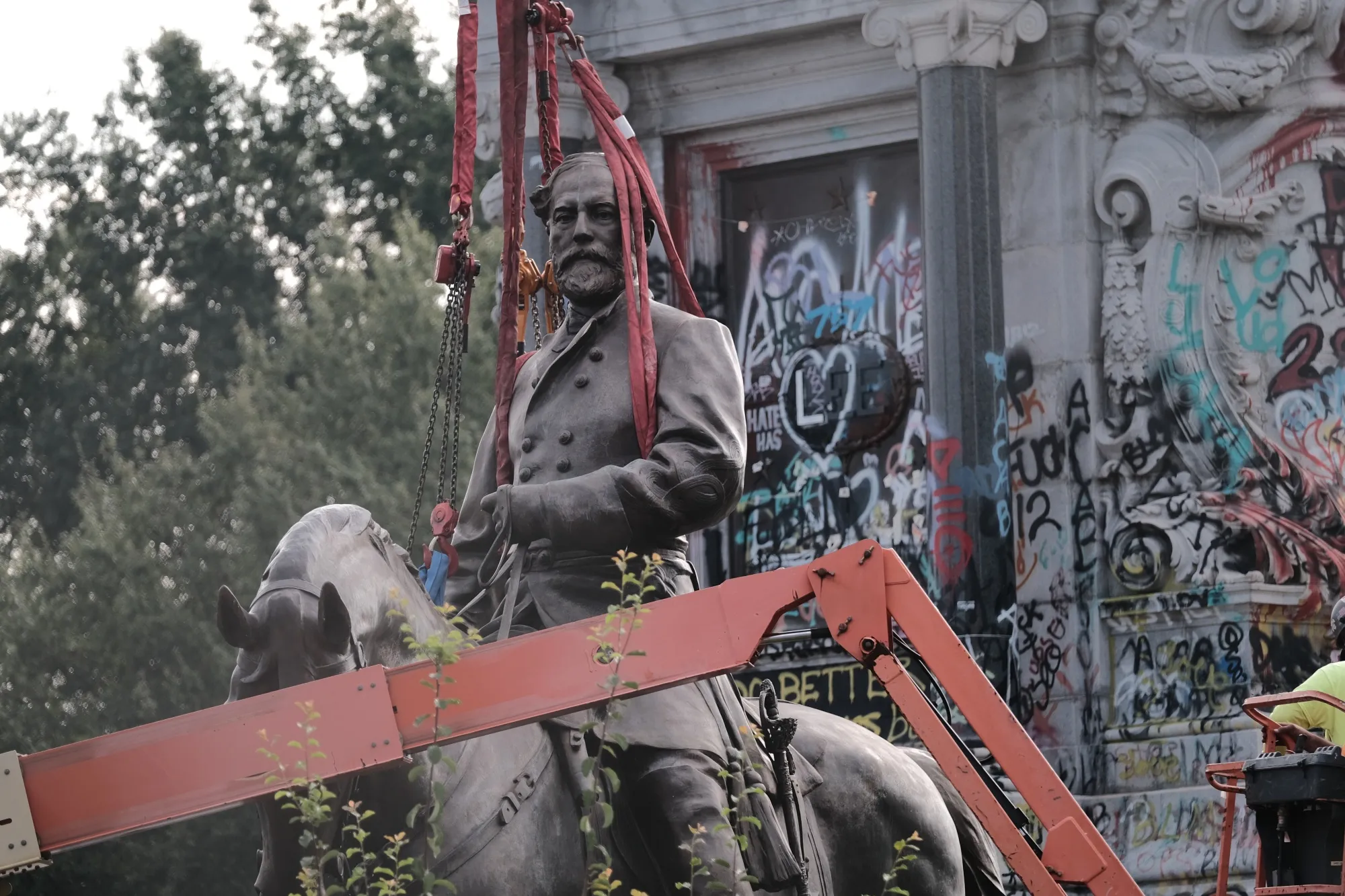 The statue of Robert E. Lee&nbsp;is cut up for&nbsp;transport in Richmond Virginia, on Sept.&nbsp;8.