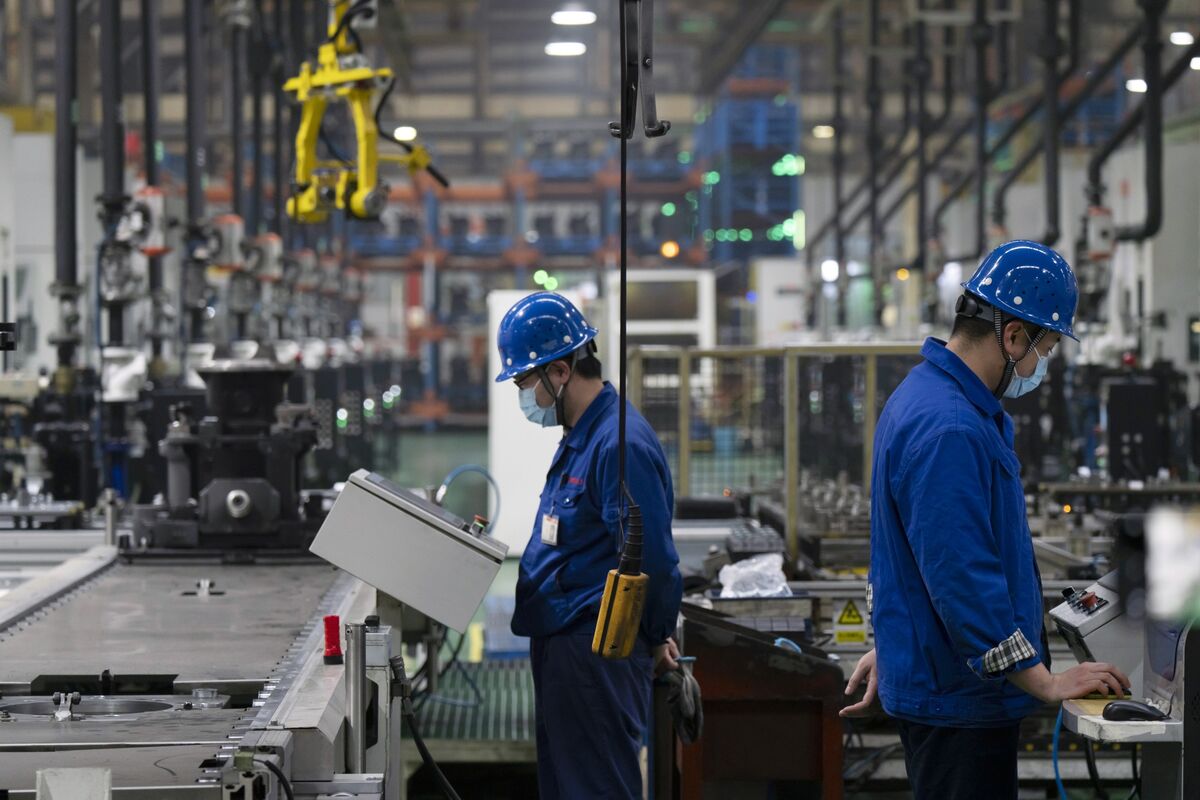 China's Manufacturing Activity Expands in March, Signaling Stabilization of the Economy