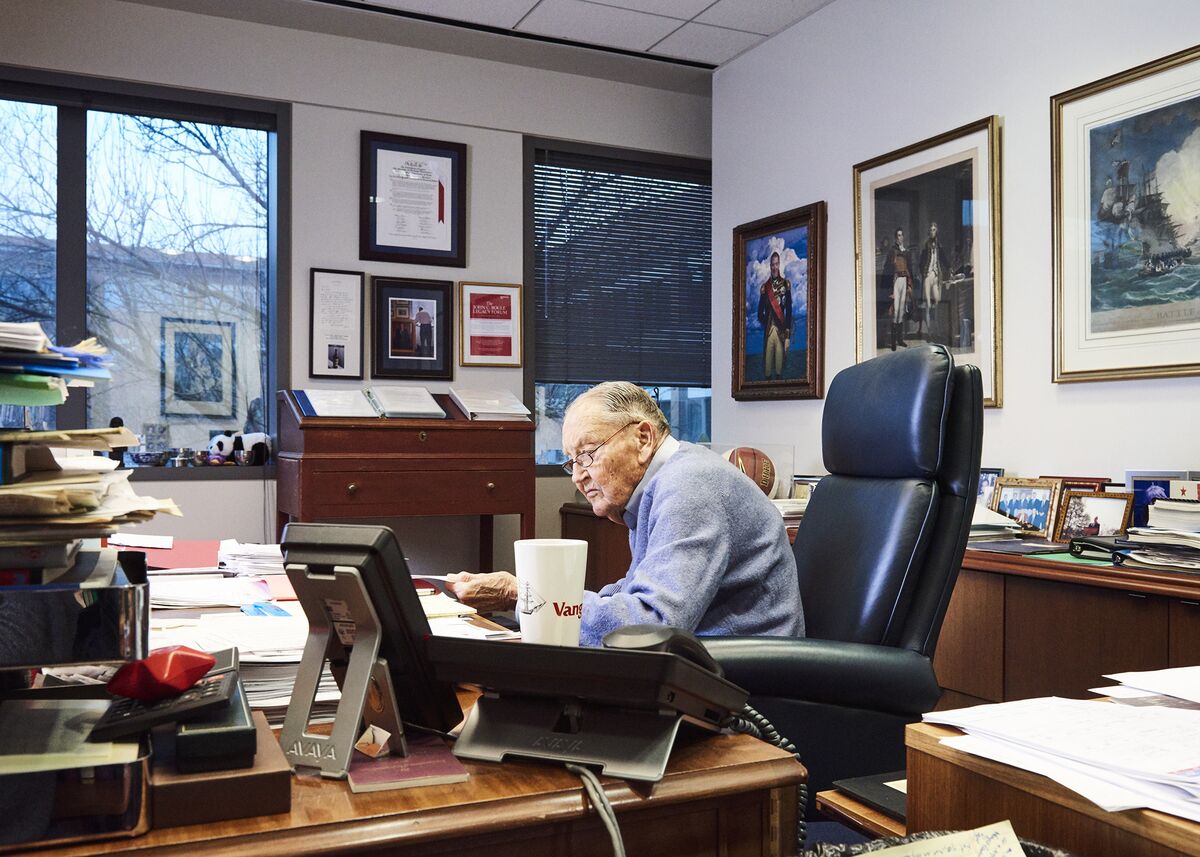 Inside Vanguard Mutual Fund Company With Bogle Gone, Tensions Are Brewing -  Bloomberg