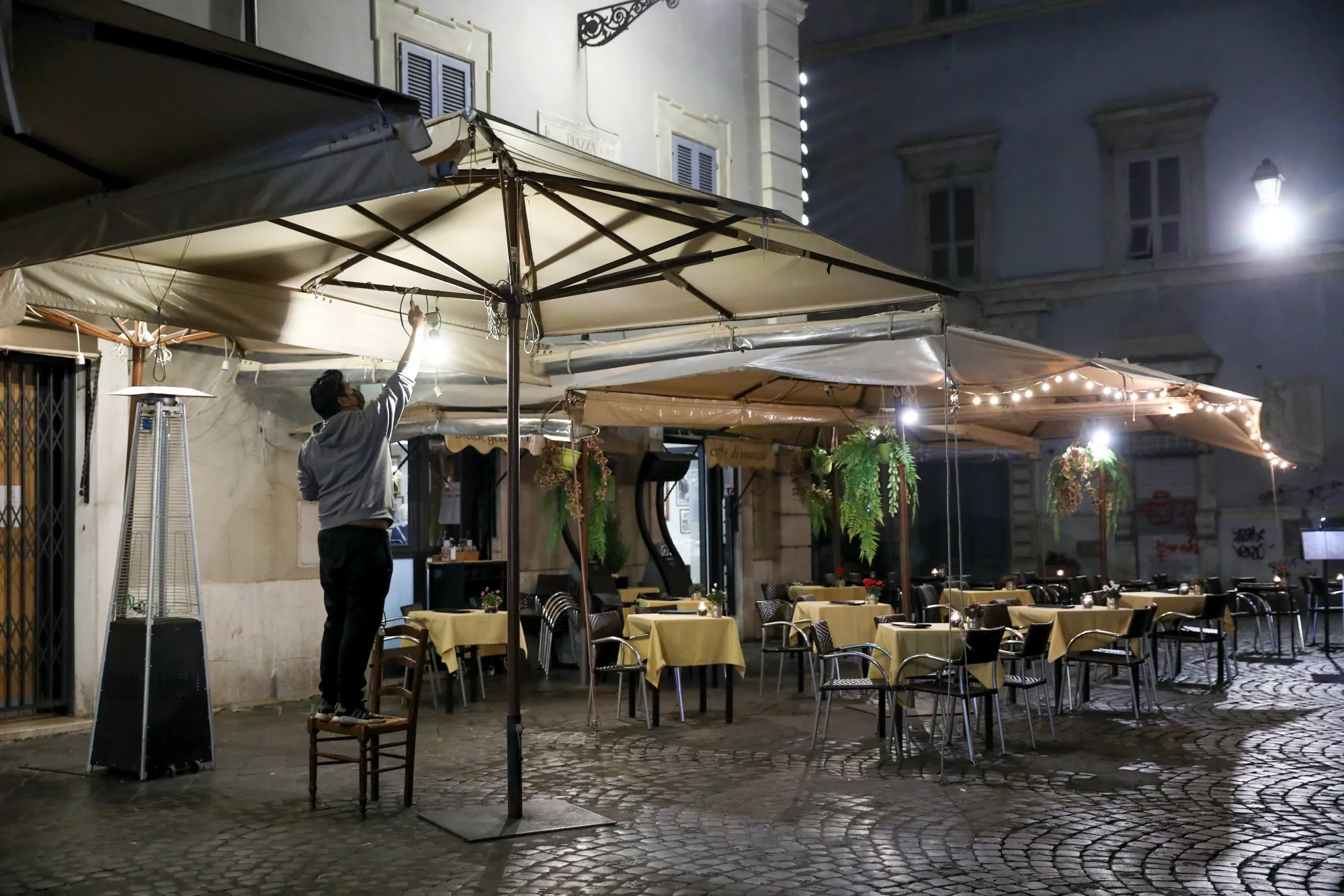 Italy Cases Jump To Record As Rome Braces For Curfew

