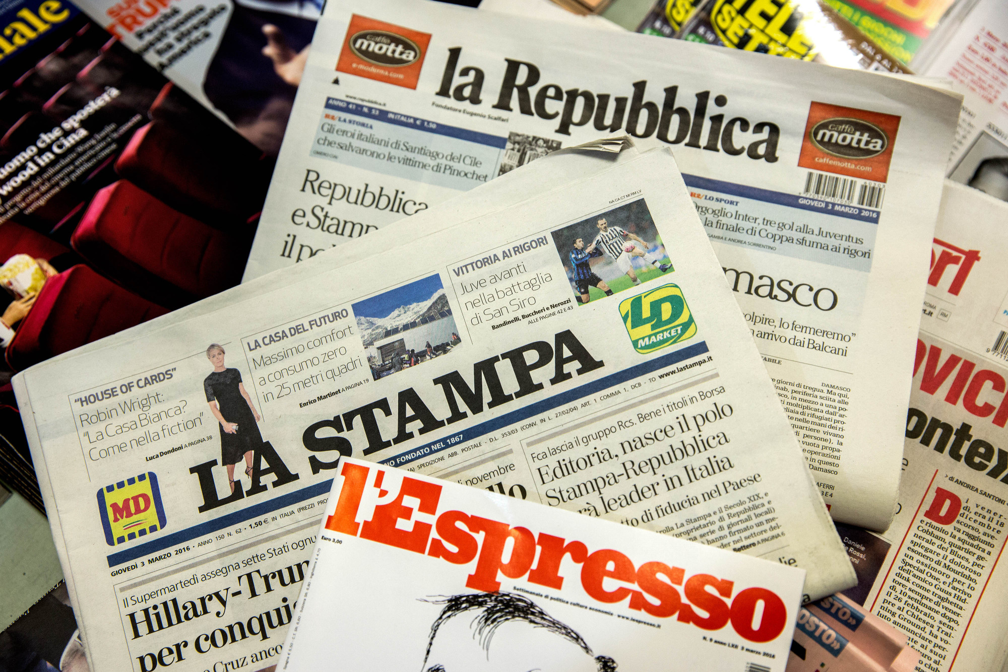 Italy’s Agnellis Add La Repubblica Publisher to Media Assets - Bloomberg