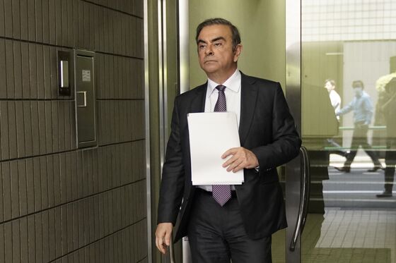 Ghosn Pleads Not Guilty, Says He’s Victim of Conspiracy