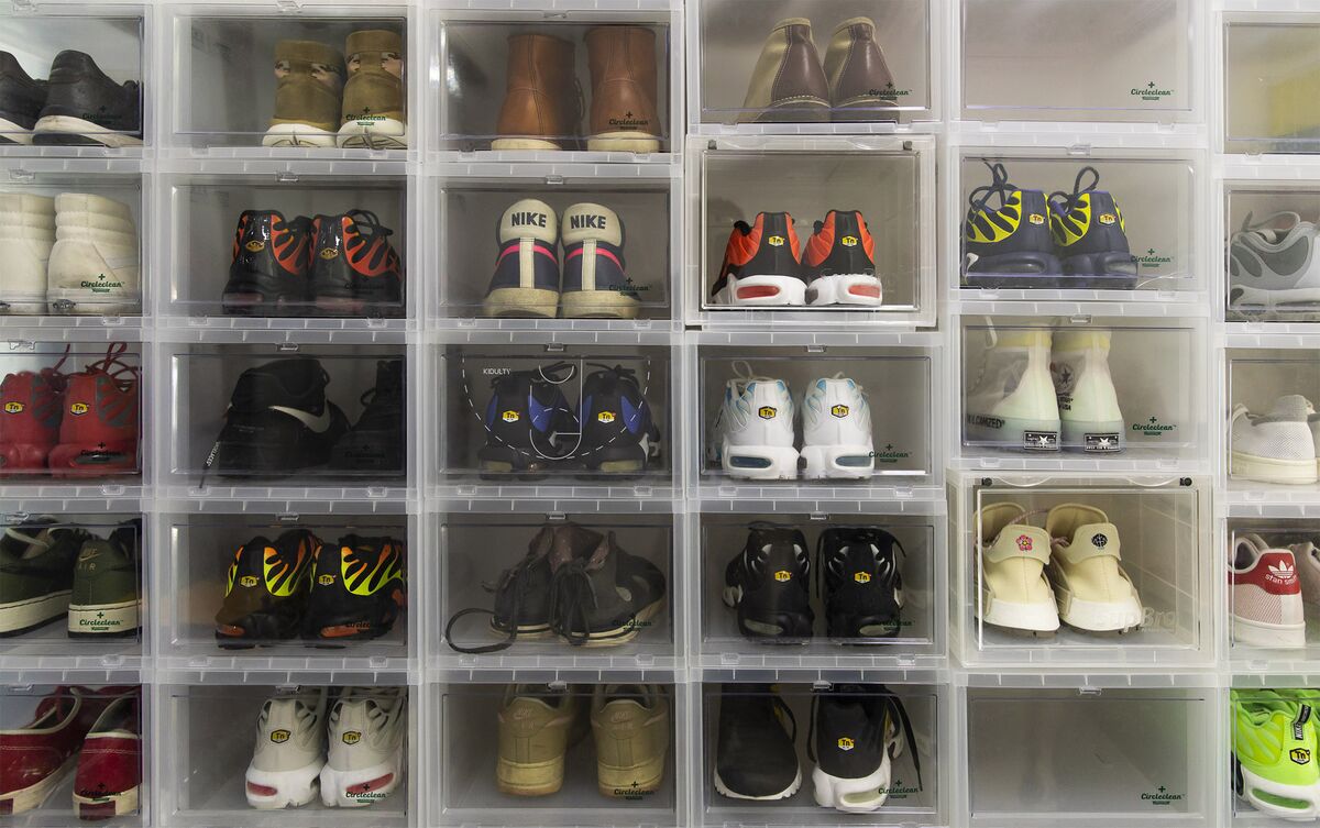 biggest shoe closet in the world