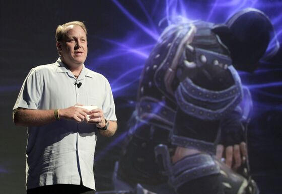 Curt Schilling’s Failed Game Studio Finally Sends Last Paychecks