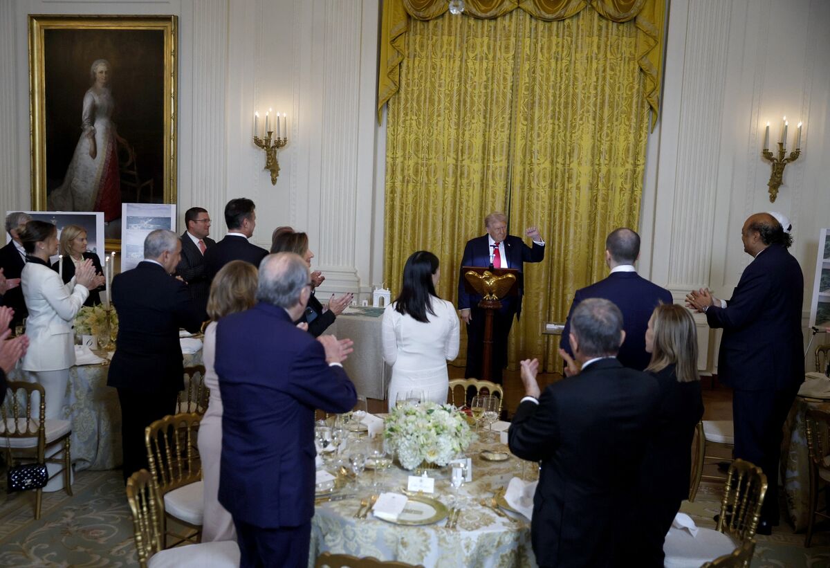 Trump’s Ballroom Fundraising Taps Cash from Crypto, Tech Allies