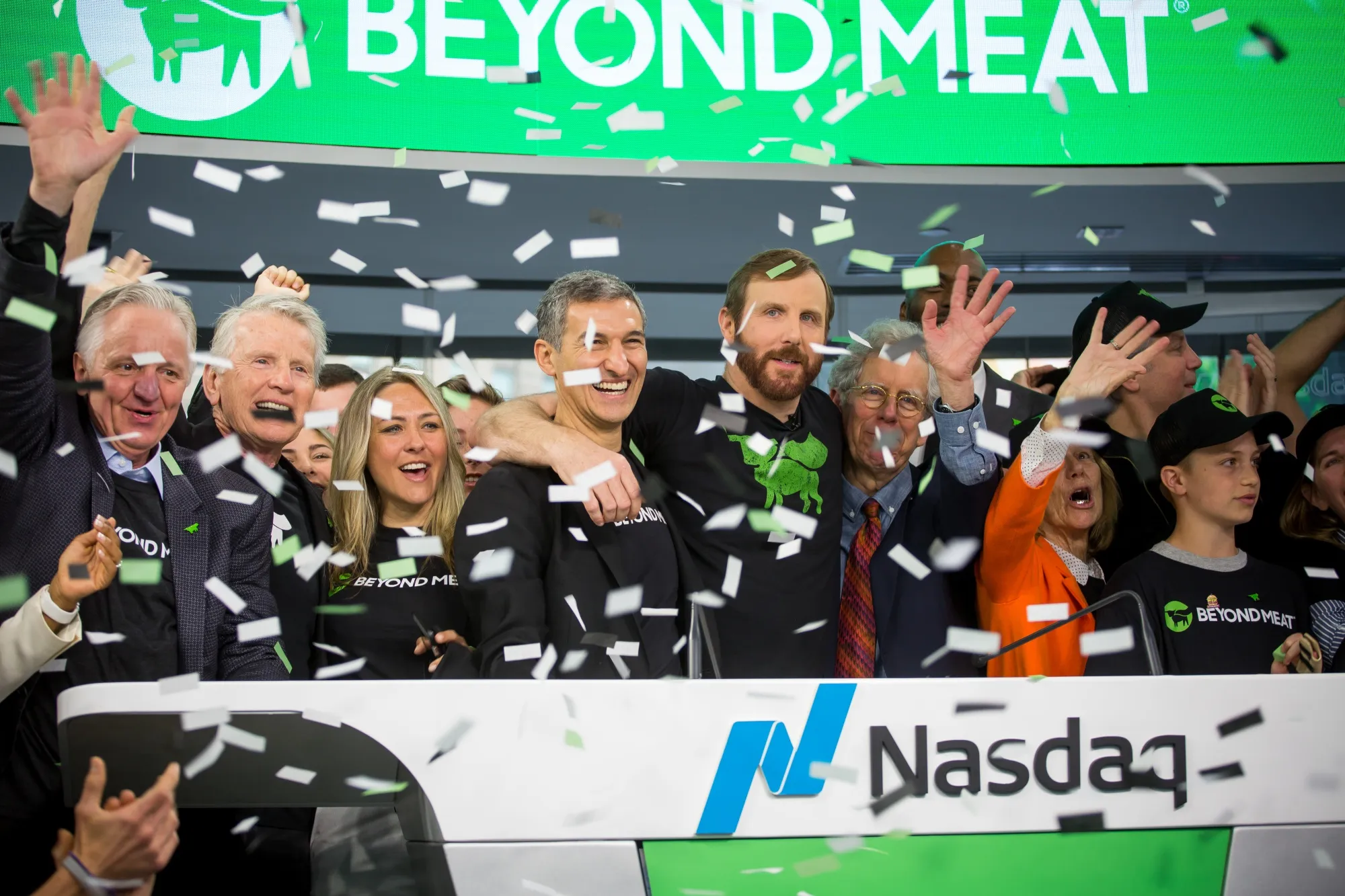 Ethan Brown, founder and chief executive officer of Beyond Meat Inc., center, rings the opening bell during the company's IPO.