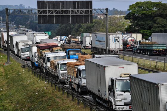 Brazil Trucker Strike Eases As Oil Union Threatens Walkout