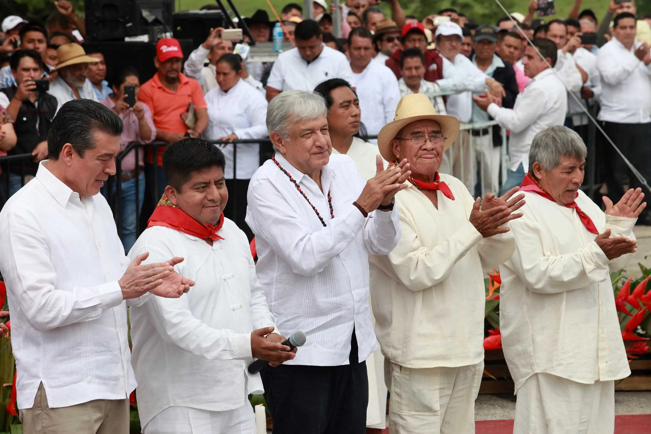 President Andrés Manuel López Obrador (center) takes part in a ceremony in Palenque to launch the construction of the Mayan Train, a rail network in the Yucatán Peninsula, on Dec. 16, 2018.