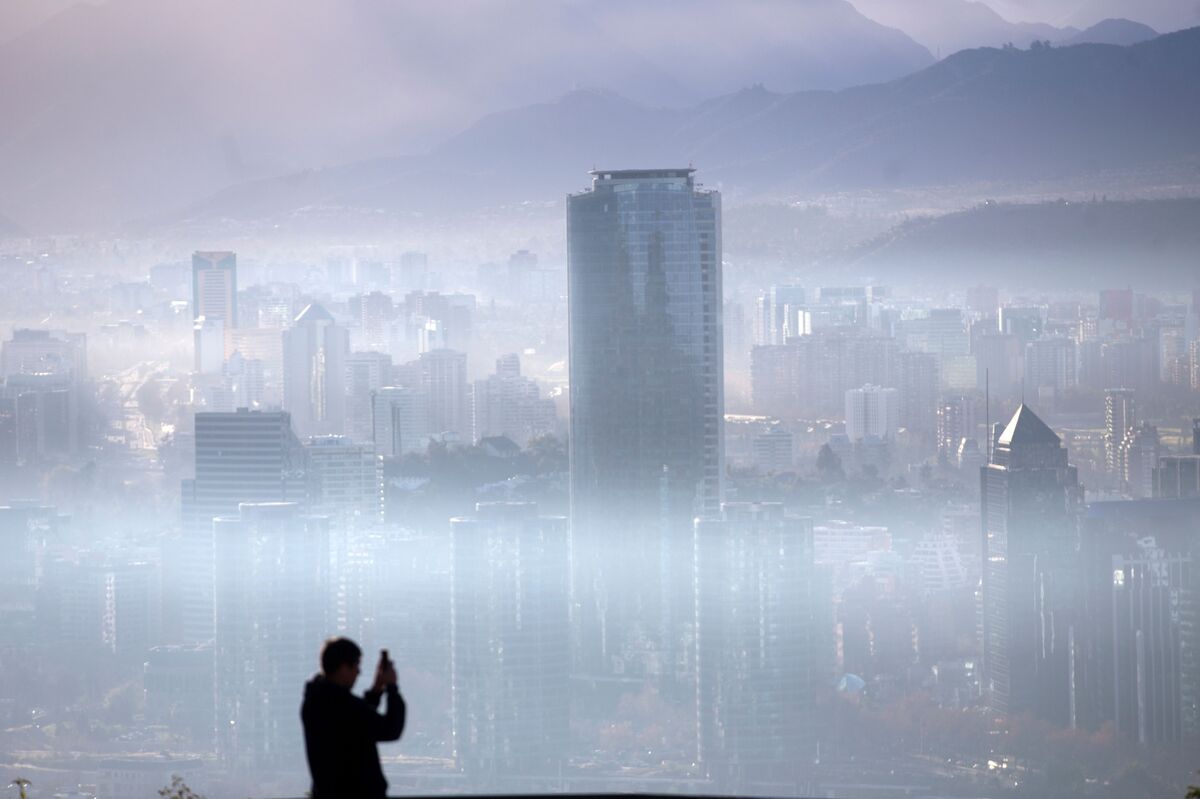 Electric Taxis Tackle Santiago's Stubborn Smog - Bloomberg