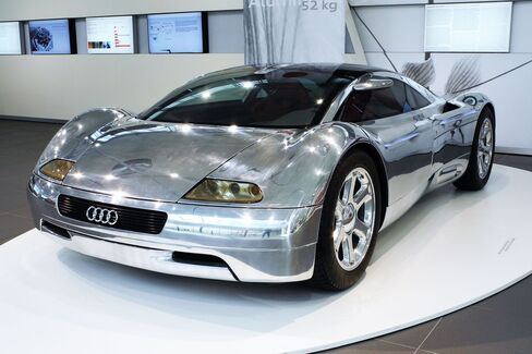 At the 1991 auto show in Tokyo, the styling and design philosophy of the Audi Avus effectively launched the retro movement.