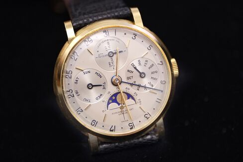 The Audemars Piguet ref. 5516 was the first wristwatch to show the leap-year cycle right on the dial.