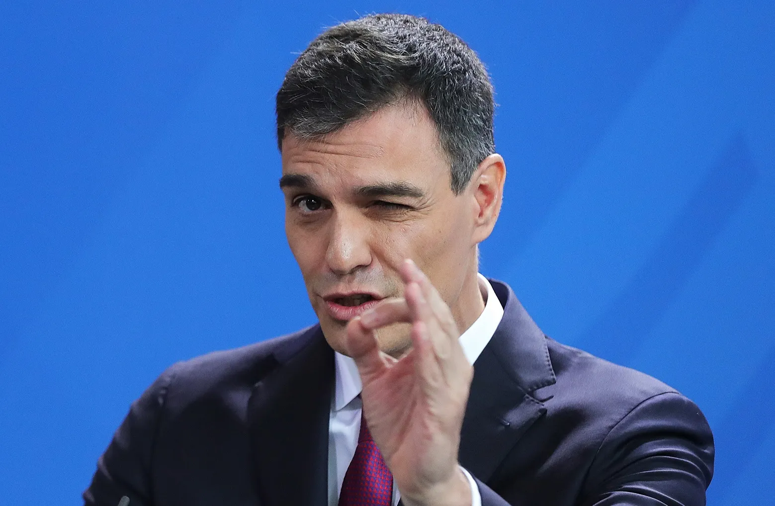 The contrast between Spain's Socialists and Italy's populists couldn't be more stark.