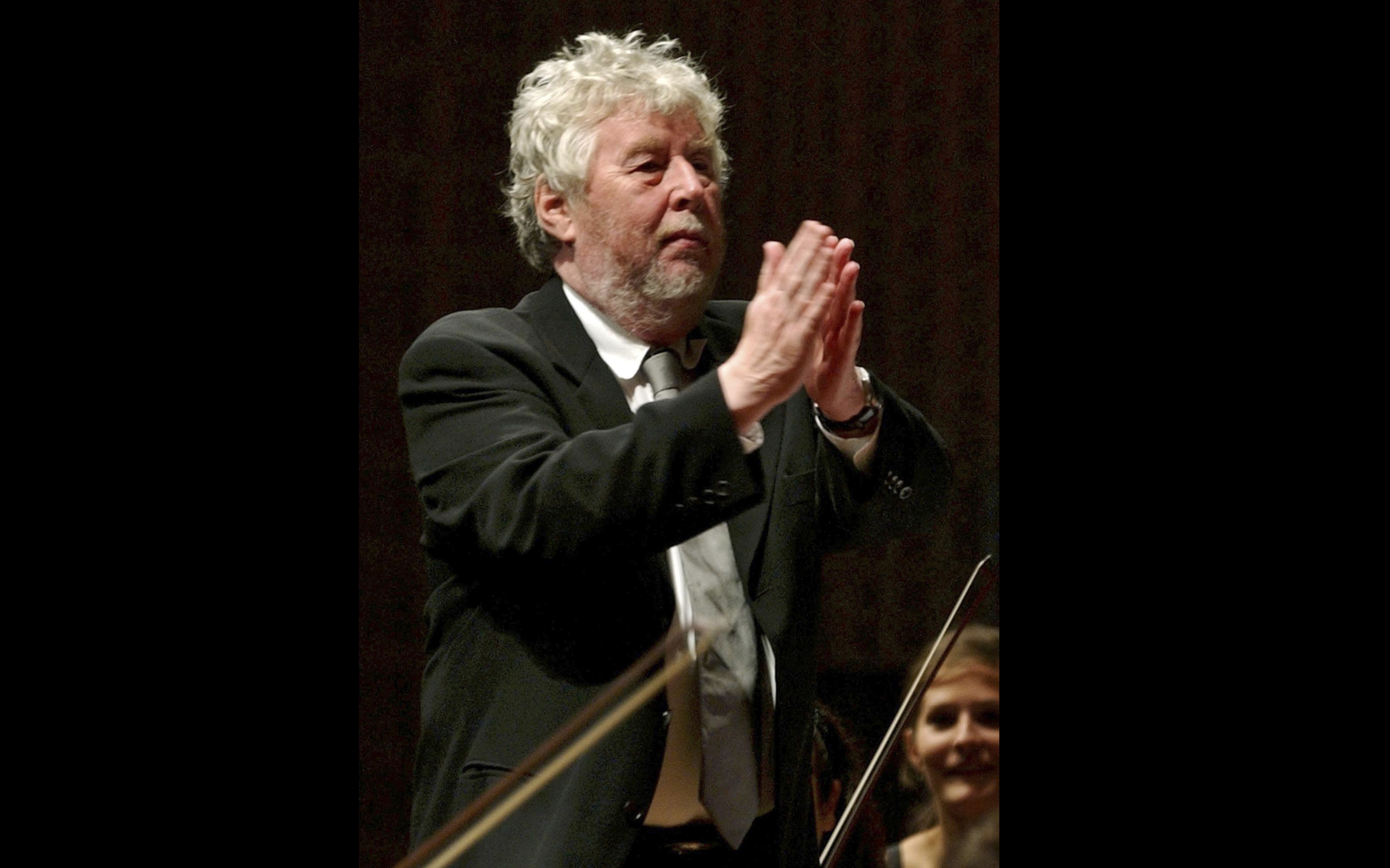 Groundbreaking Composer Harrison Birtwistle Dies At 87 Bloomberg