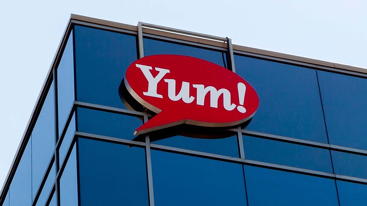 Yum! Brands Considers Offloading Pizza Hut