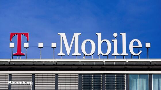 T-Mobile Sells $19 Billion of Bonds to Finance Sprint Takeover