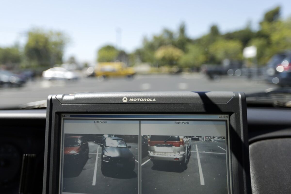 Judge allows man to keep his anti-California license plate after complaint  made