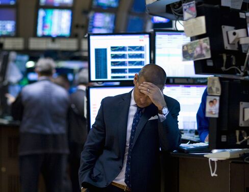 Economy Avoids Recession Relapse Data Can’t Get Much Worse