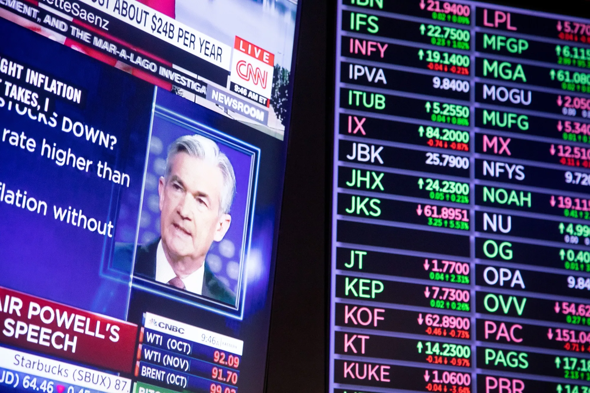A television station broadcasts Jerome Powell, chairman of the US Federal Reserve, speaking at the Jackson Hole Economic Policy Symposium on the floor of the New York Stock Exchange (NYSE) in New York, US, on Friday, Aug. 26, 2022.