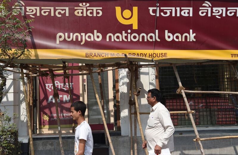 Let Bankers Run Indias Banks Let Bankers Run Indias Banks