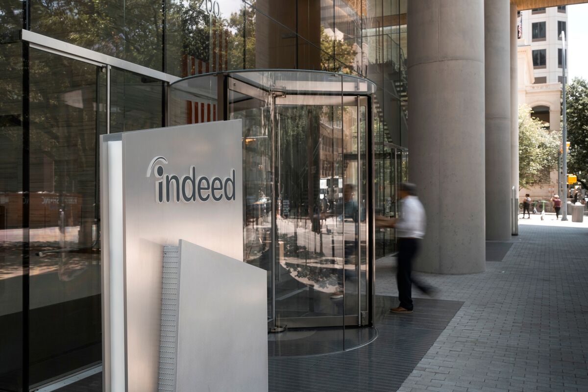 Recruit Holdings Cuts 1,300 Jobs at Indeed, Glassdoor in AI Shift