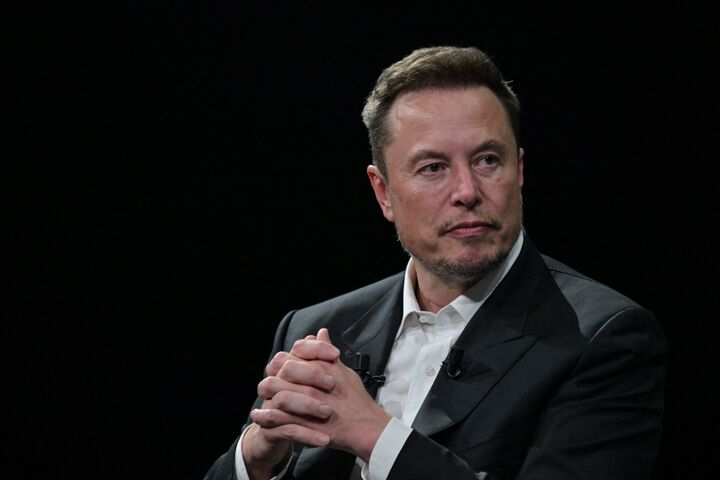 Elon Musk Shrugs Off Drawn-Out Tesla (TSLA) Strike in Sweden - Bloomberg