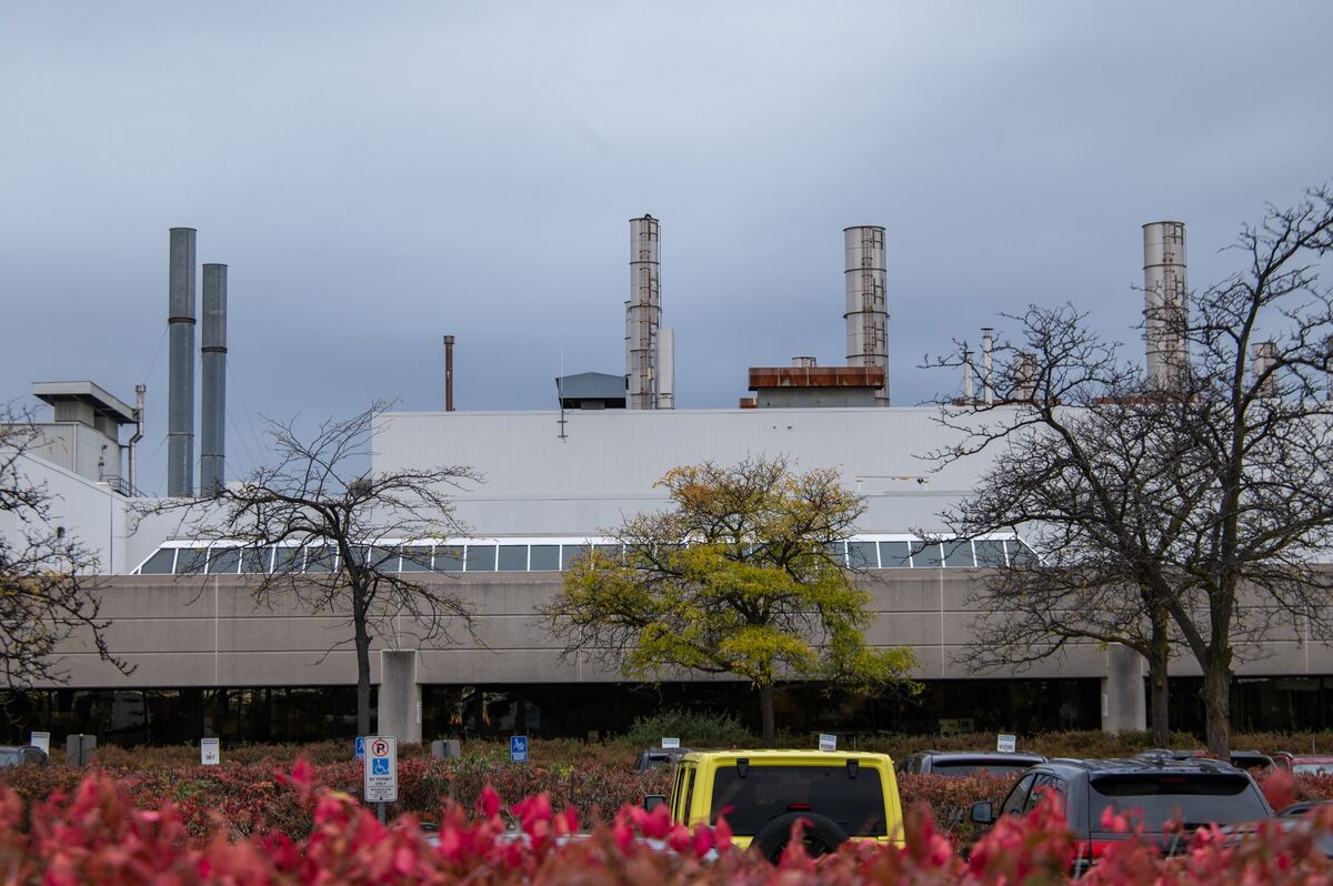 Stellantis, Roshel Consider a Possible Brampton Plant Sale