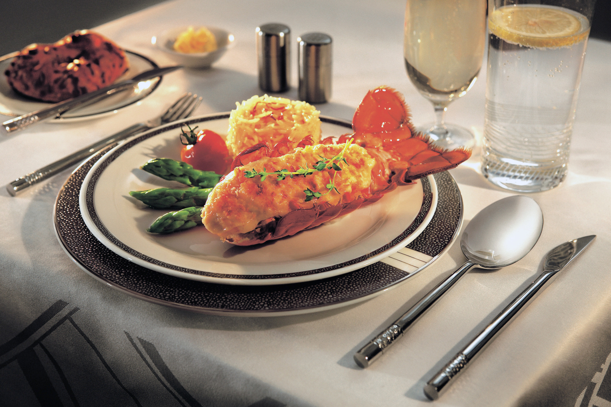 Lobster Thermidor can be ordered at world's longest flight. Image: Singapore Airlines