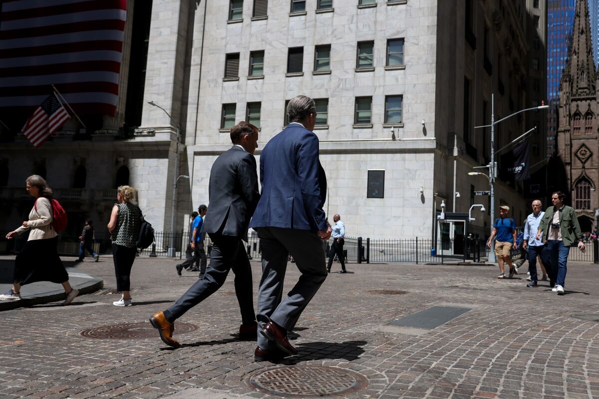 Salesforce and ServiceNow Battle AI Doubts